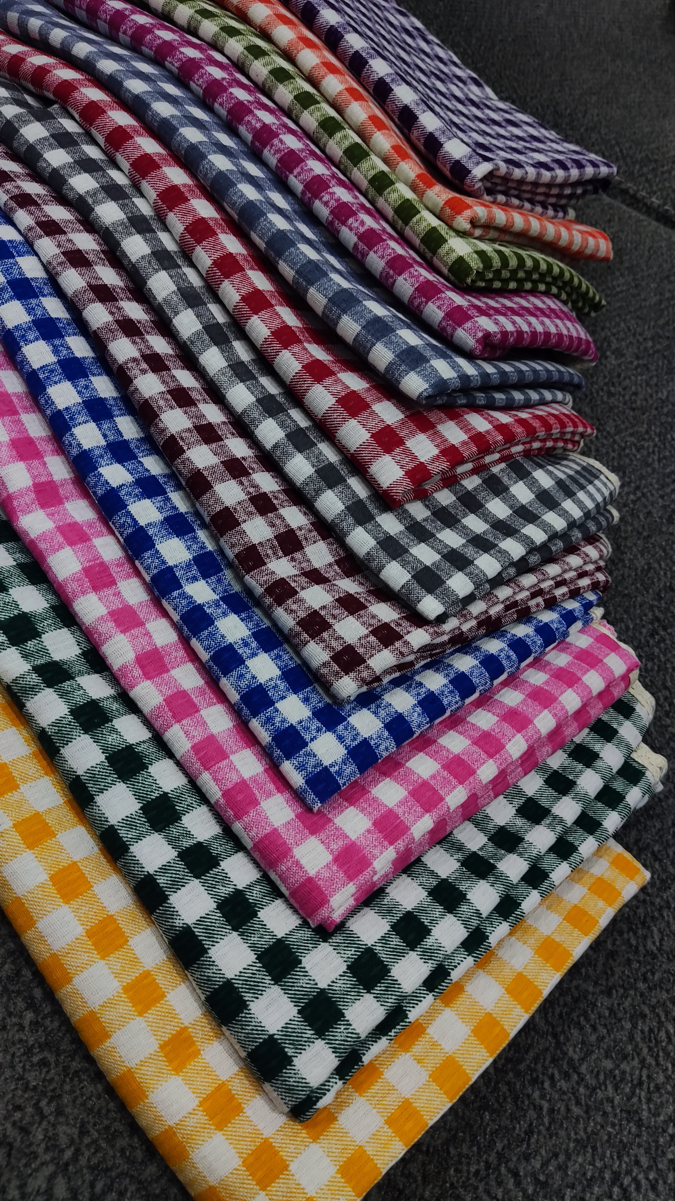 سفره پارچه ای . رومیزی